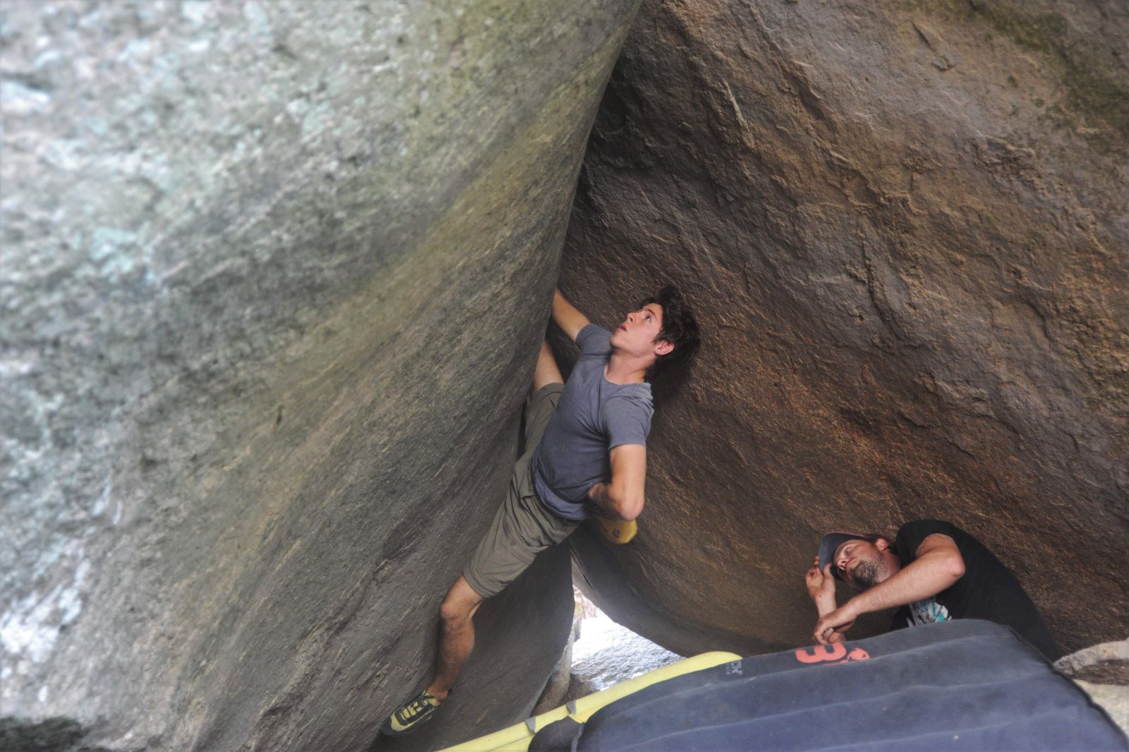 Alex Mougenott Bouldering