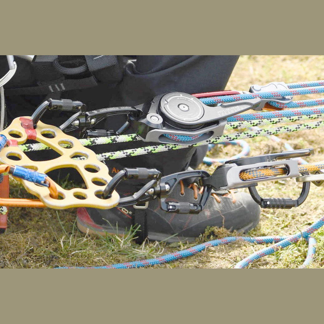 rock-exotica-swivabiner-auto-lock-carabiner-30kn