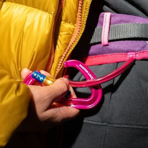 c-a-m-p-photon-lock-carabiner-pink-janja