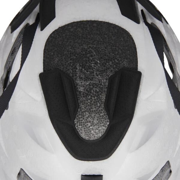 black-diamond-vapor-climbing-helmet-1
