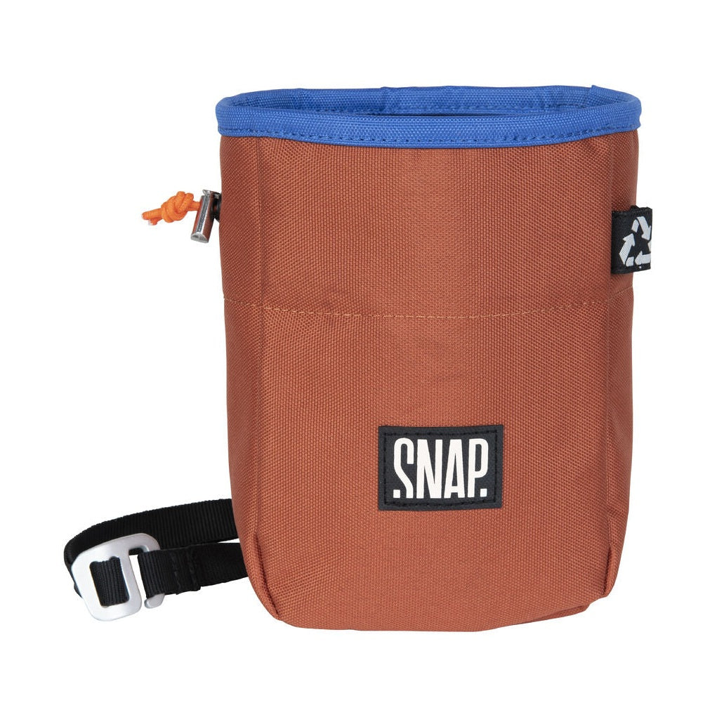 snap-chalk-pocket-chalk-bag-1